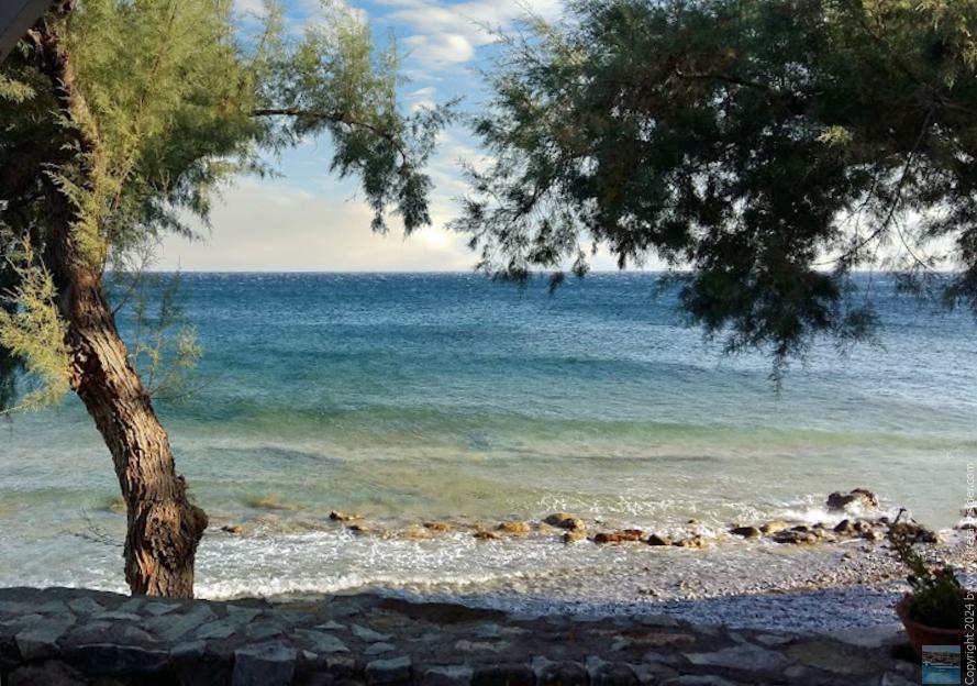 Pera Koutelos Beach