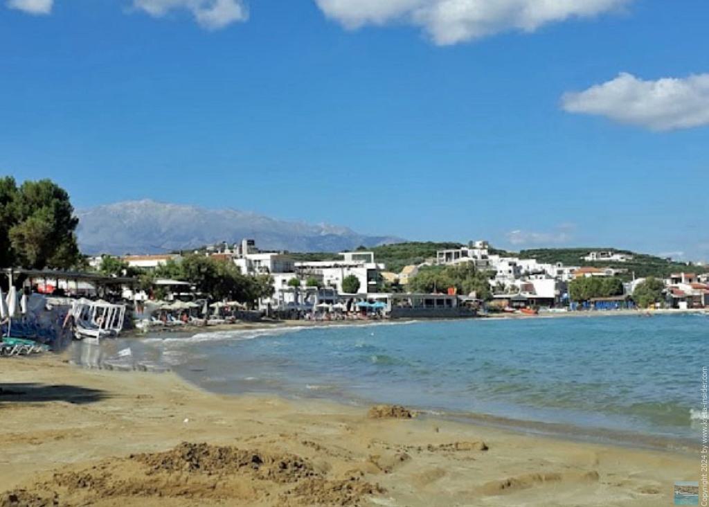 Almirida Beach – Plaka