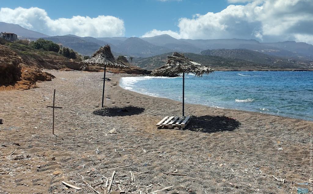 Analoukas Beach