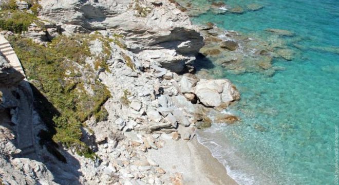 Parasfoungario Beach