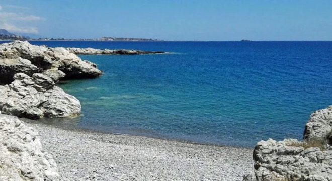 Plakaki Beach